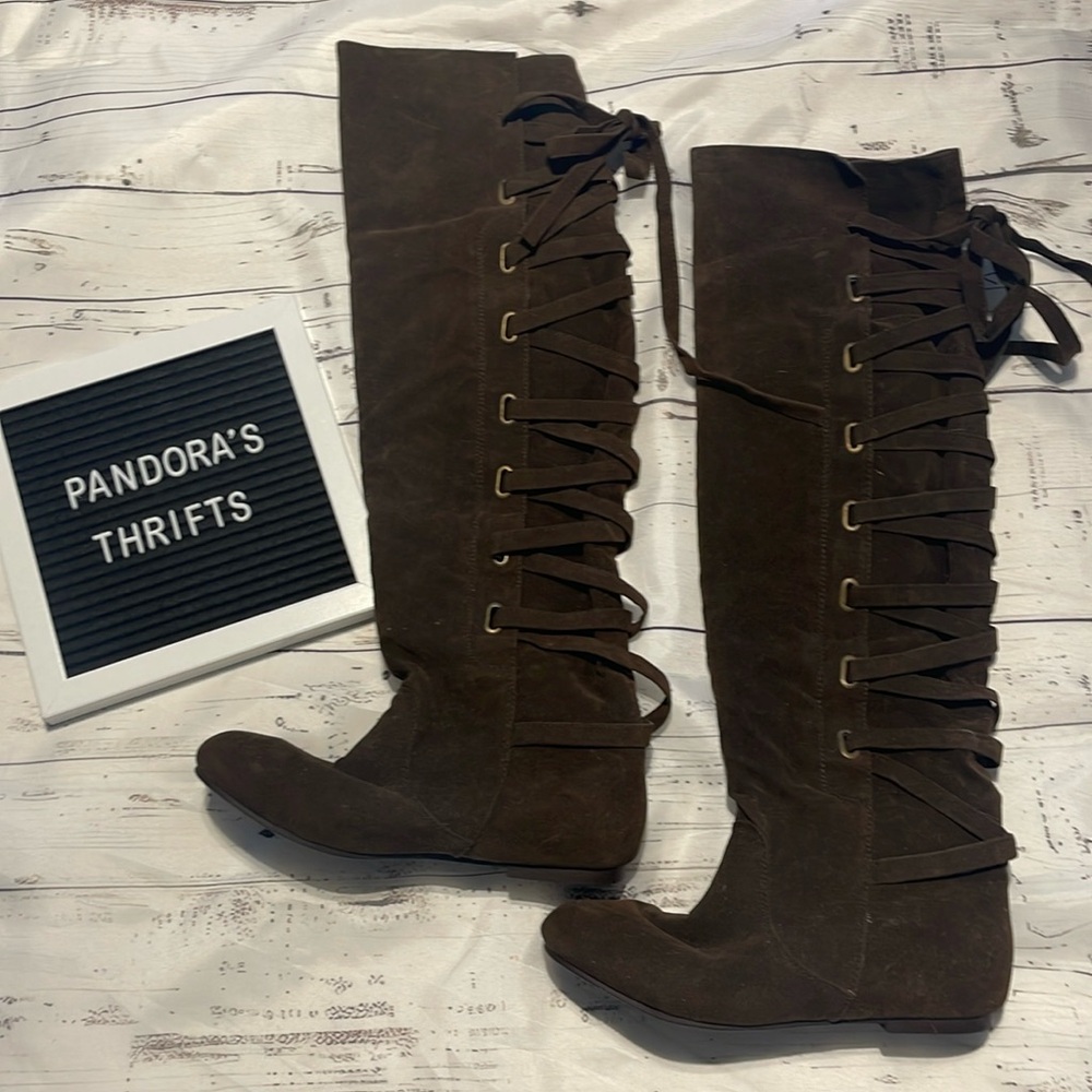 Brown lace up boots Size 6 Preowned